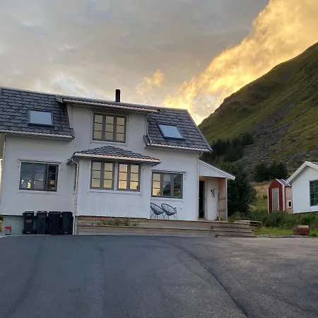 Dyr Tillatt I Vakkert Hus Med Naturomgivelser I Lofoten * Sennesvik